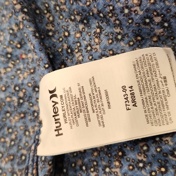 Tailored fit Hurley button down shirt 👕 - Picture 4 of 6